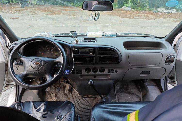 Used Ford Classic Transit 2016 2.4L Gasoline Short-Wheelbase 6-Seater Low-Roof Multi-Purpose Vehicle 4G69S4N