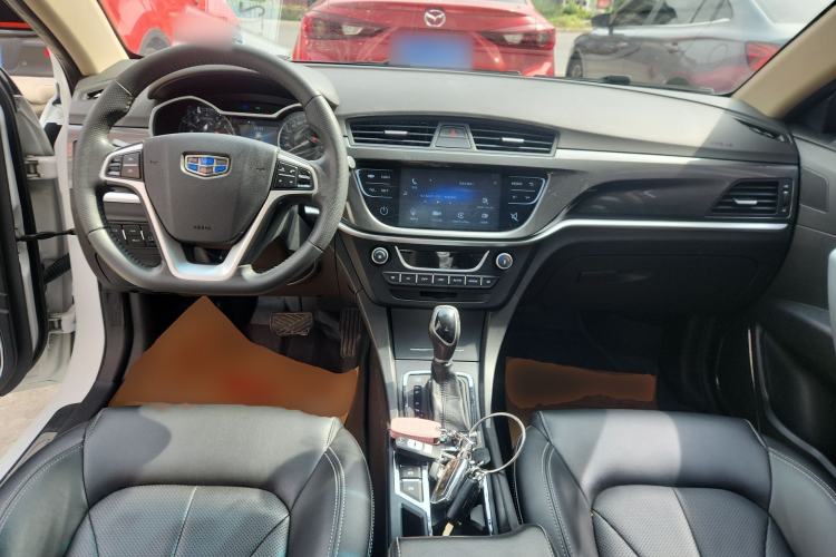 Used Geely Auto Emgrand 2017 Sedan Million Edition 1.5L CVT Upward Version Center Console