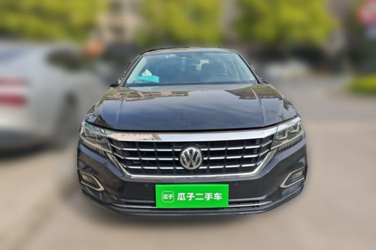 Used Volkswagen Passat 2019 330TSI Luxury Edition China VI Standard
