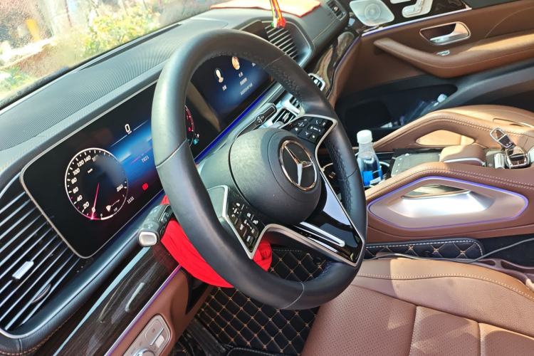 Used Mercedes-Benz GLE 2025 GLE 350 4MATIC Stylish Model Steering Wheel