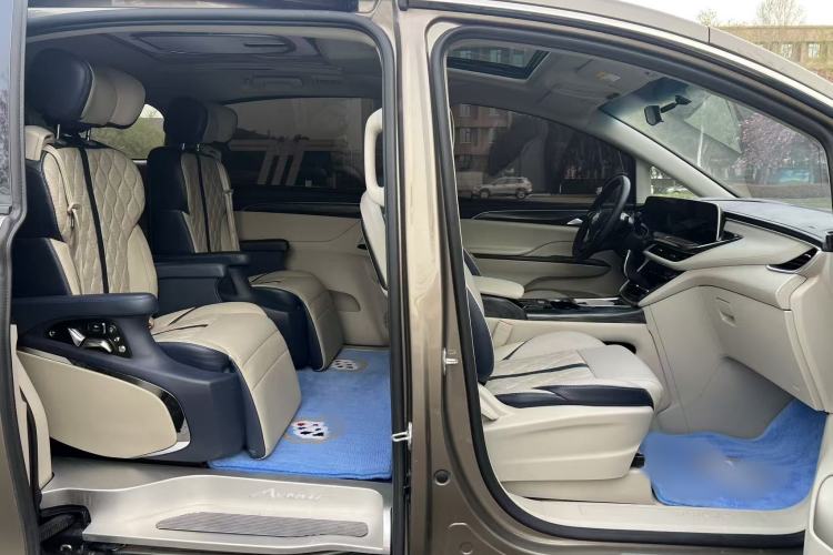 Used Buick GL8 2021 ES Landtrek 653T Comfort Edition