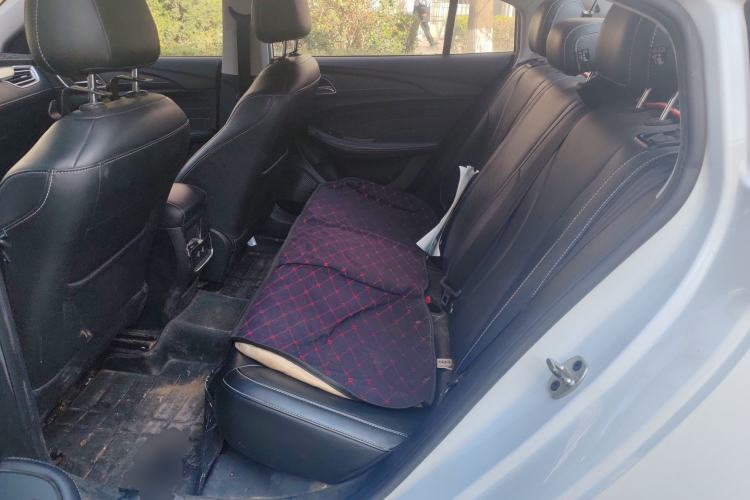 Used Roewe i5 2020 1.5L Automatic 4G Connect Luxury Flagship Edition
