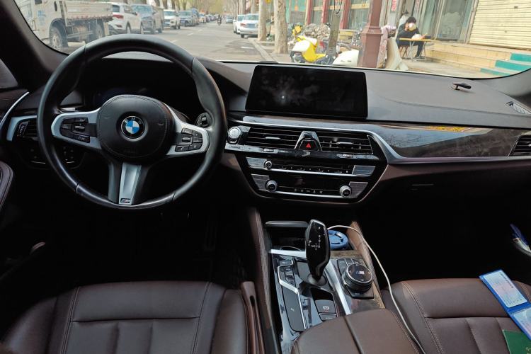 Used BMW 5 Series 2019 525Li M Sport Package