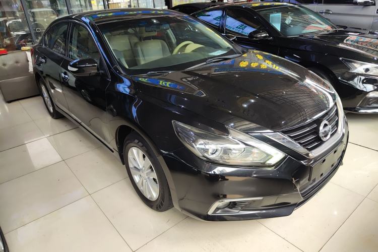 Used Nissan Teana 2018 2.0L XL Smart Upgrade Edition Front Right 45 Deg