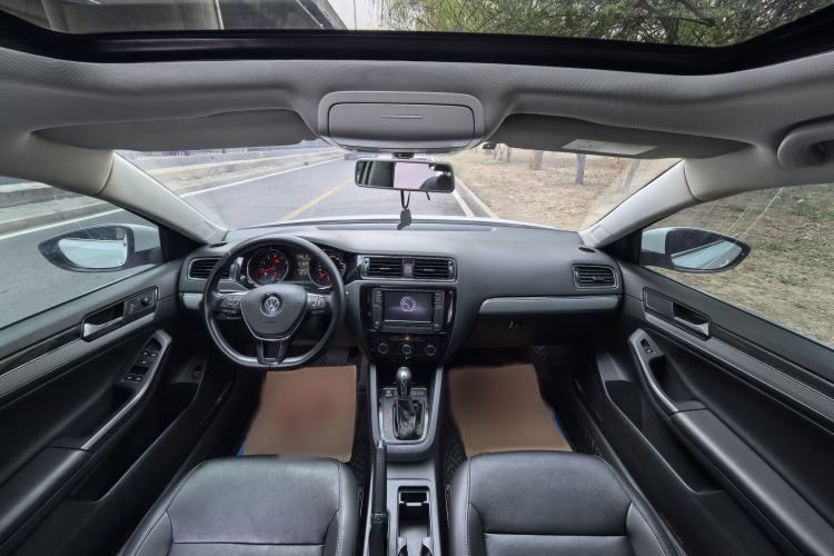 Used Volkswagen Sagitar 2017 230TSI Automatic Comfort Version