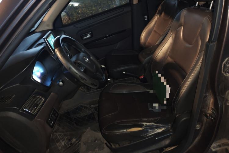 Used Dongfeng Fengon 330 2019 1.5L 330S Manual Comfort Version China VI Standard Left Front Seat