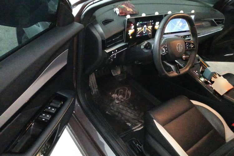 Used MG 5 Scorpio 2022 1.5T Trophy Sport Luxurious Edition