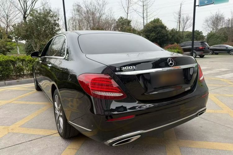 Used Mercedes-Benz E-Class 2018 E 200 L Exterior 4