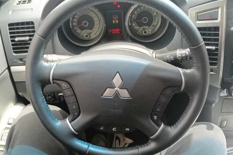 Used Mitsubishi Pajero 