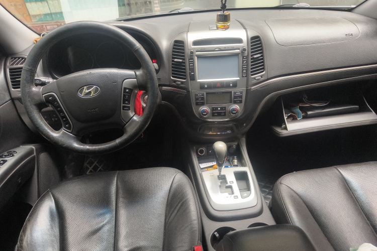 Used Hyundai Santa Fe Classic 2012 2.4 Ultimate Edition 7-Seater Four-Wheel Drive