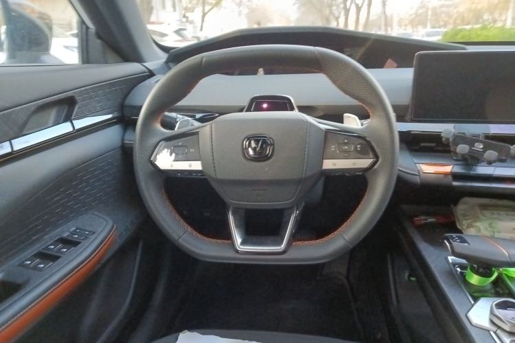 Used CHANGAN UNI-V 2022 1.5T Prestige Version
