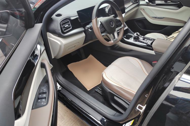 Used BYD Qin PLUS 2024 Honor Edition EV 420KM Leading Model
