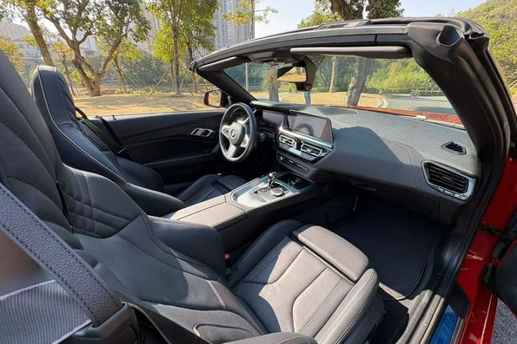 Used BMW Z4 2022 sDrive 25i M Sport Night Edition package
