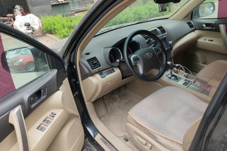 Used Toyota Highlander 2013 2.7L Two-Wheel Drive 7-Seater Zijin Edition
