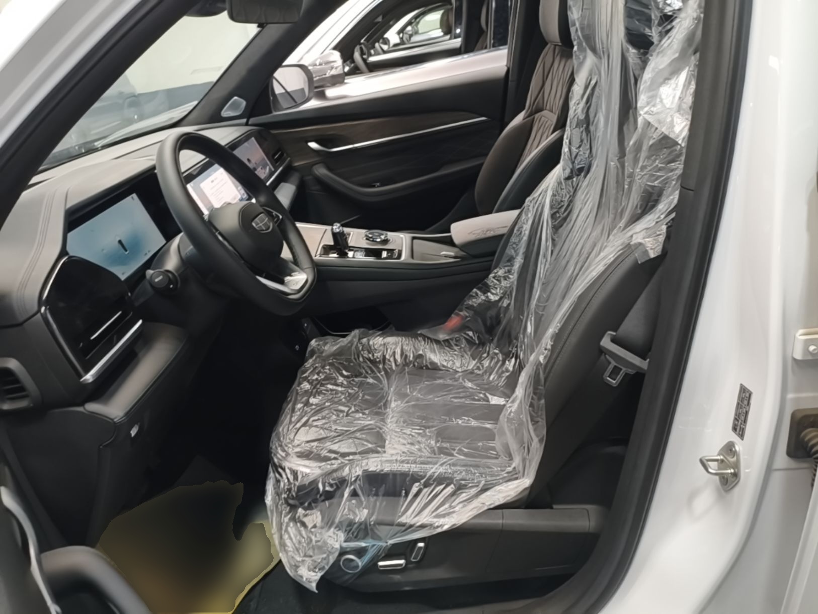 Geely Auto Monjaro L 2025 Dongfang Yao 2.0TD Automatic Jinzhao Edition — снимка 17