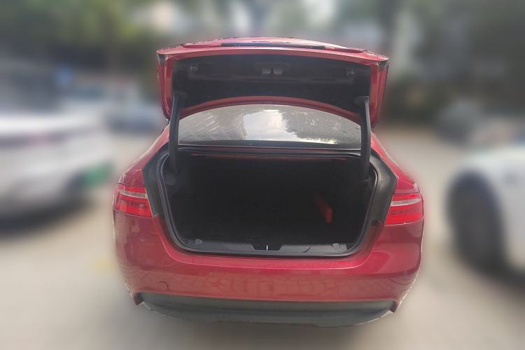 Used Jaguar XE 2015 2.0T 200 PS R-Sport