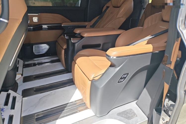 Used Hongqi HQ9 2023 2.0T Smart Connect Flagship Edition