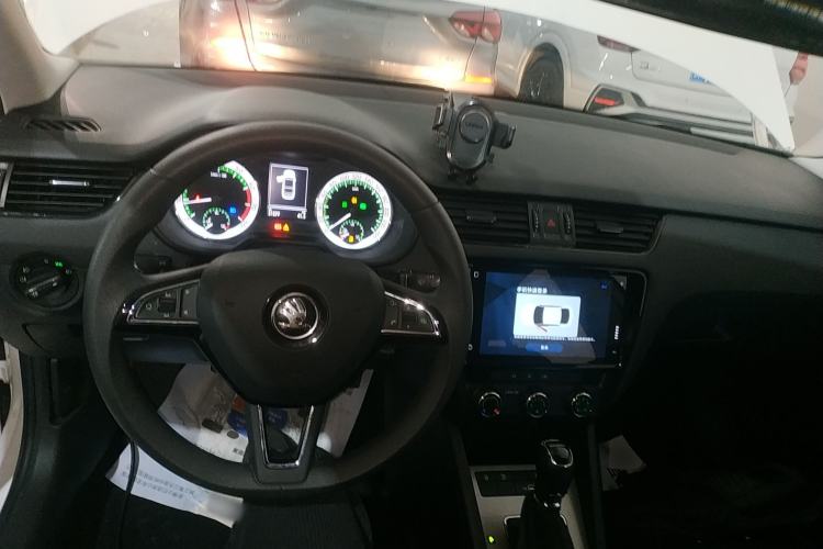 Used Skoda Octavia 2021 1.5L Automatic Comfort Edition
