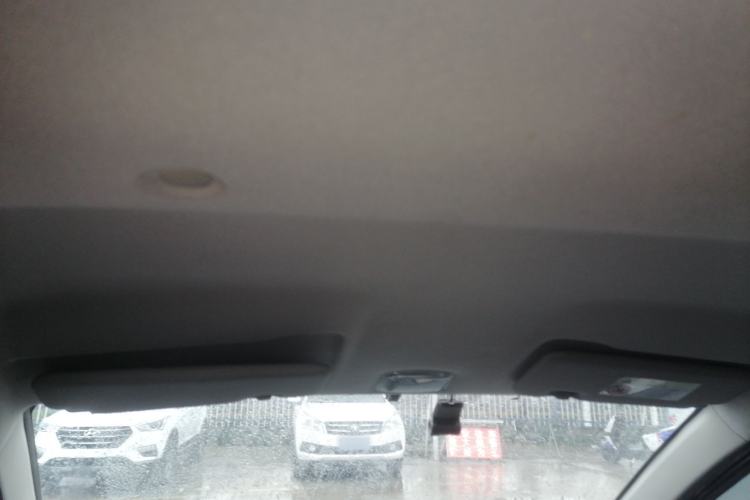 Used Dongfeng NAMMI BOX 2022 Chasing Wind Edition 331 km Standard Model
