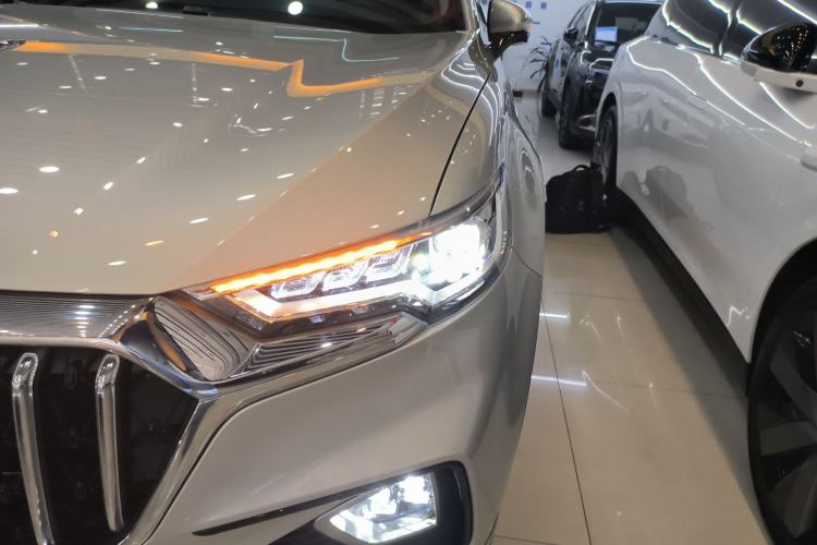 Used Hongqi HS5 2022 Revised Version 2.0T Smart Connect Flagship Edition Left Front Headlight