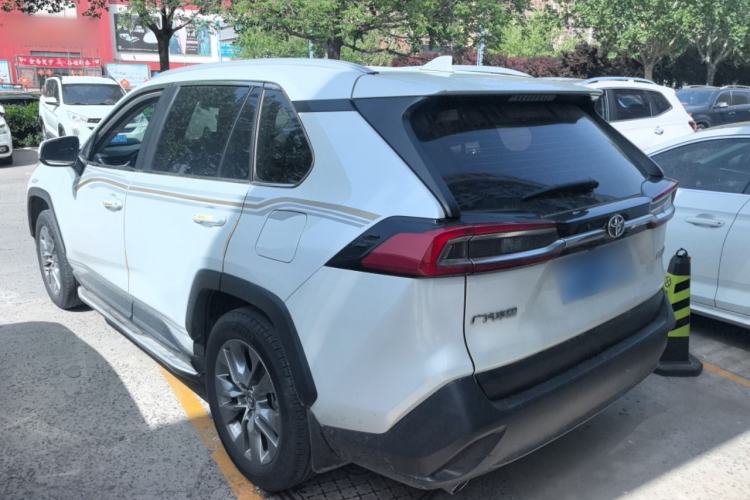 Used Toyota Wildlander 2023 2.0L CVT Two-Wheel Drive Leading Edition
