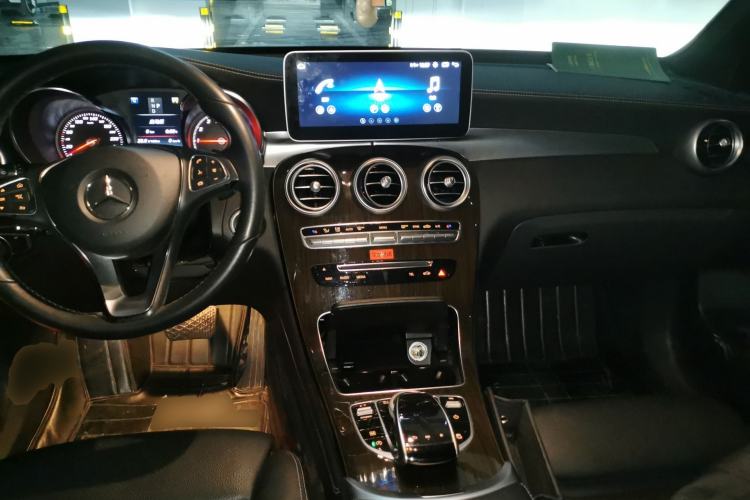 Used Mercedes-Benz GLC 2017 GLC 260 4MATIC Luxury Model
