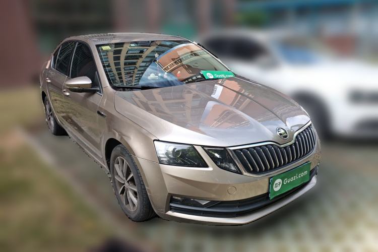 Used Skoda Octavia 2018 TSI230 DSG Comfort Edition Front Right 45 Deg