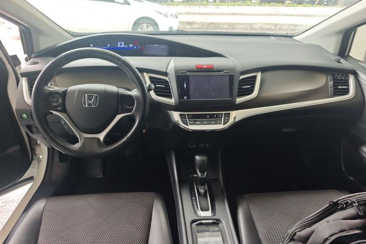 Used Honda Jade 2013 1.8L automatic Comfort version 5 seats