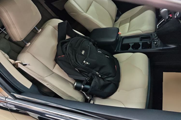 Used Honda CR-V 2015 2.4L two-wheel drive luxury version
