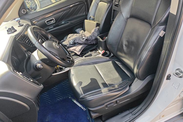 Used Mitsubishi Outlander 2019 2.0L Two-Wheel Drive Comfort Edition 5 Seats China VI Standard