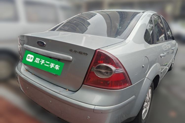 Used Ford Focus 2005 Sedan 1.8L Manual Classic Model
