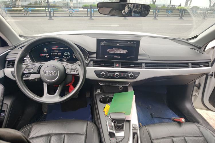 Used Audi A4L 2020 40 TFSI Fashionable and Elegant Model
