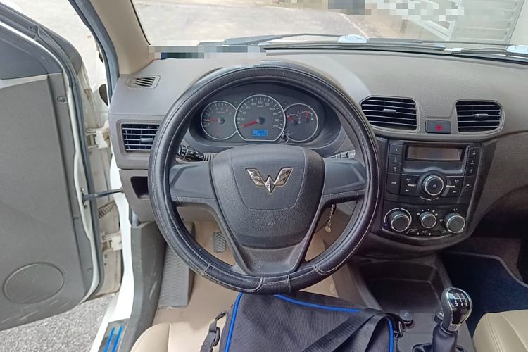 Used Wuling Hongguang 2015 1.5L S1 Standard China V-Emission Standards