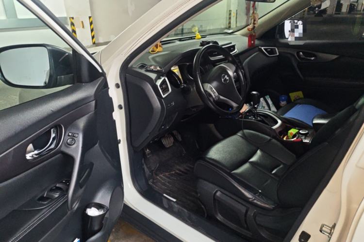 Used Nissan X-Trail 2016 2.0L CVT Smart Enjoyment Version 4WD