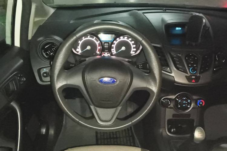 Used Ford Fiesta 2013 Sedan 1.5L Manual Fashion Edition