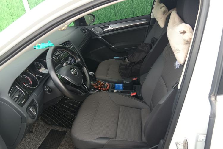 Used Volkswagen Golf 2017 230TSI Automatic Comfort Edition – Celebrating Milestone of One Million Units Left Front Seat