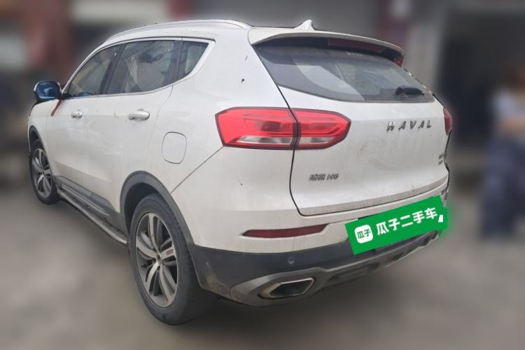 Used Haval H6 2017 Red Label 2.0T Automatic Two-Wheel Drive ZhiShang Model
