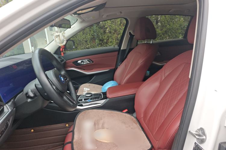 Used BMW i3 2023 eDrive 40 L Midnight Edition Left Front Seat