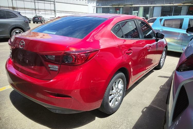 Used Mazda 3 Axela 2016 Sedan 1.5L Automatic Luxury Model
