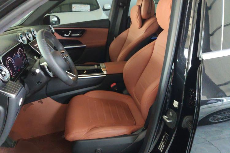 Used Mercedes-Benz GLC 2024 Refreshed GLC 300 L 4MATIC Dynamic Version 5 Seats
