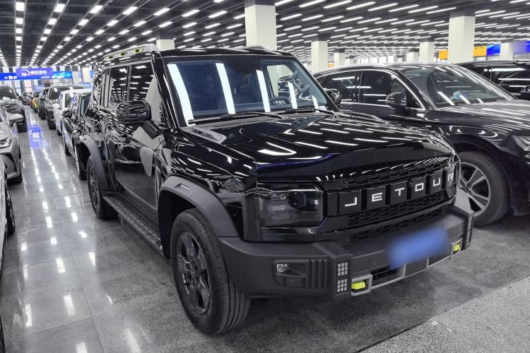 Used JETOUR Traveler 2023 1.5T Two-Wheel Drive Discovery PRO Front Right 45 Deg