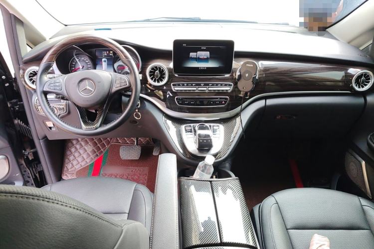 Used Mercedes-Benz V-Class 2018 V 260 Avantgarde Edition China VI
