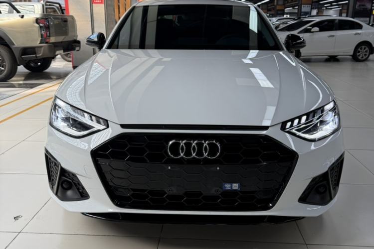 Used Audi A4L 2022 40 TFSI Luxury Dynamic Model