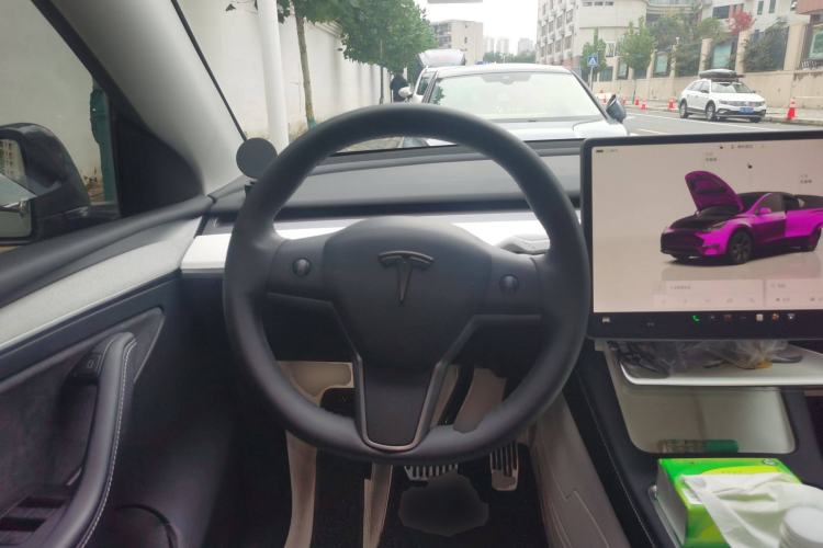 Used Tesla Model Y 2024 Rear-Wheel-Drive Version Steering Wheel