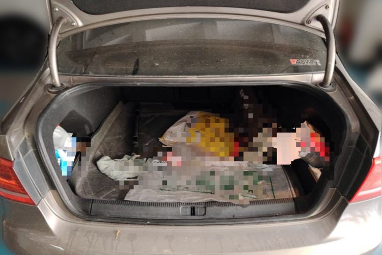 Used Volkswagen Magotan 2012 Revised Version 1.8TSI Leading Edition Trunk