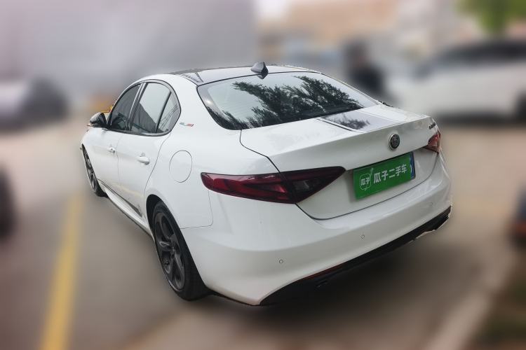 Used Alfa Romeo Giulia 2020 2.0T 280HP Midnight Phantom Limited Edition Rear Left 45 Deg