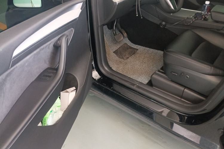 Used Tesla Model Y 2023 Rear-Wheel-Drive Version Driver Seat