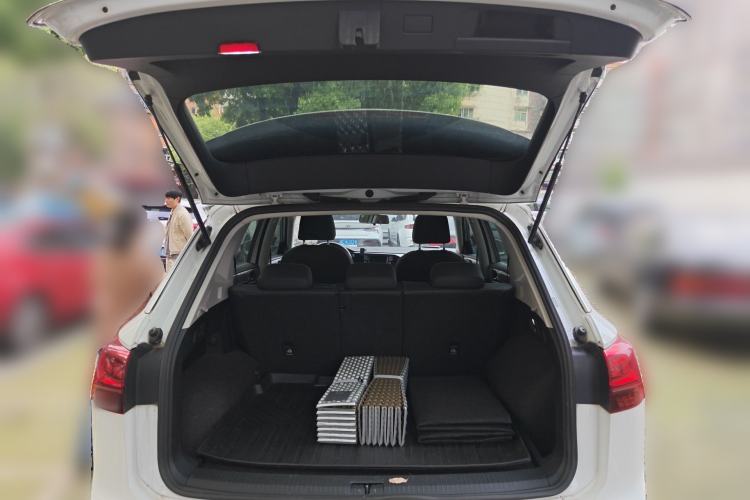 Used Volkswagen Tayron 2019 330TSI Two-Wheel-Drive Luxury Version China V Emission Standard Trunk