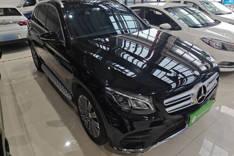 Used Mercedes-Benz GLC 2017 GLC 260 4MATIC Dynamic Edition Front Right 45 Deg