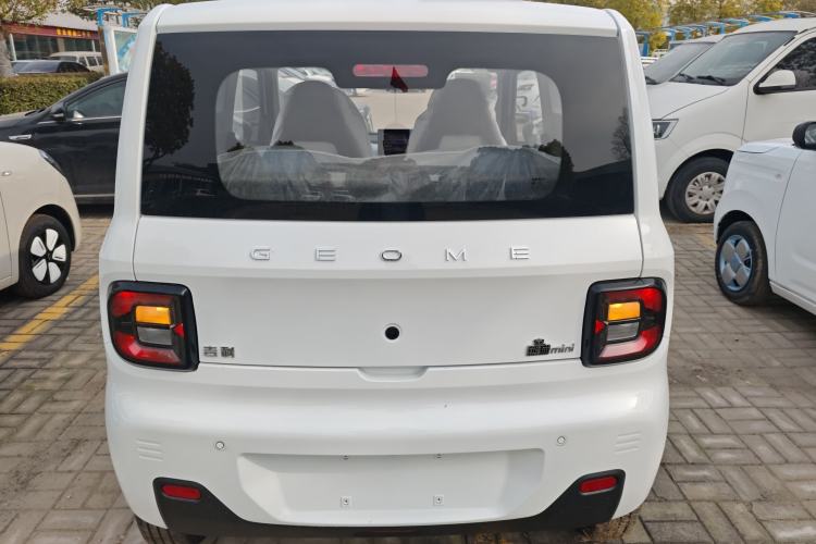 Used Geely Galaxy Panda 2024 Panda Mini 200km Endurance Bear
